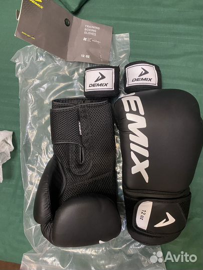 Боксерские перчатки