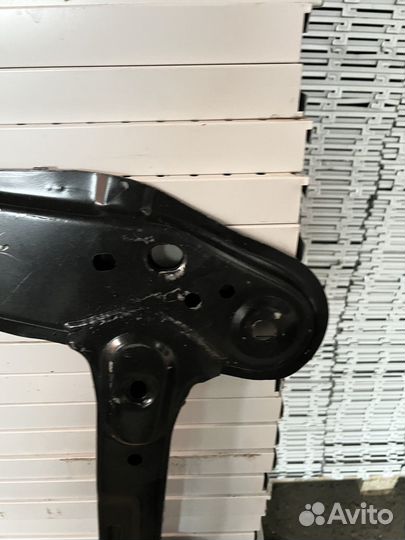 Подрамник 544016728R renault logan