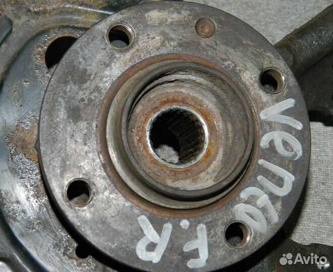 Кулак поворотный правый VW Vento