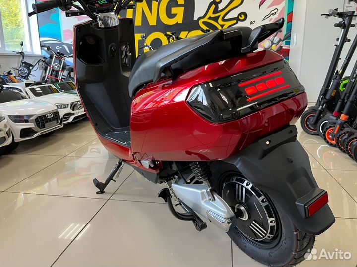 Электроскутер GreenCamel Инфинити 72V 1500W