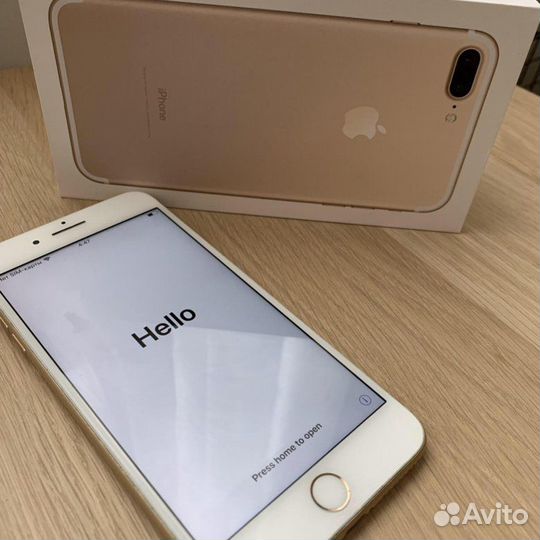 Смартфон Apple iPhone 7 Plus 32Gb Gold