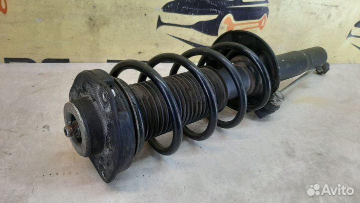 Амортизатор в сборе передний левый Skoda Octavia