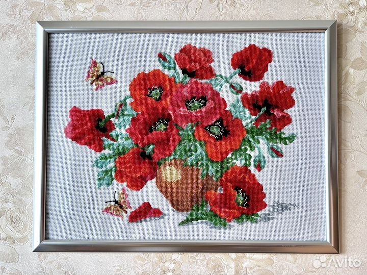 Картина вышитая крестиком «Маки»