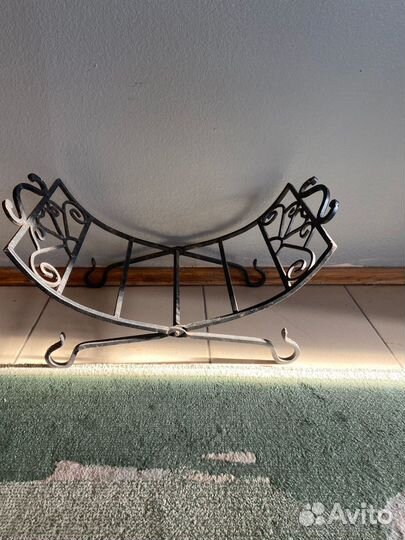 Кованая подставка для дров