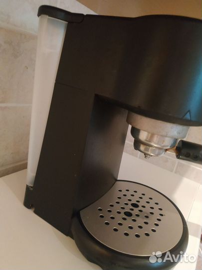 Кофемашина автоматическая рожковая