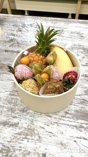 Фруктовая корзина в подарок