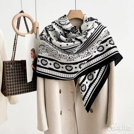 Белый кашемировый платок Dior