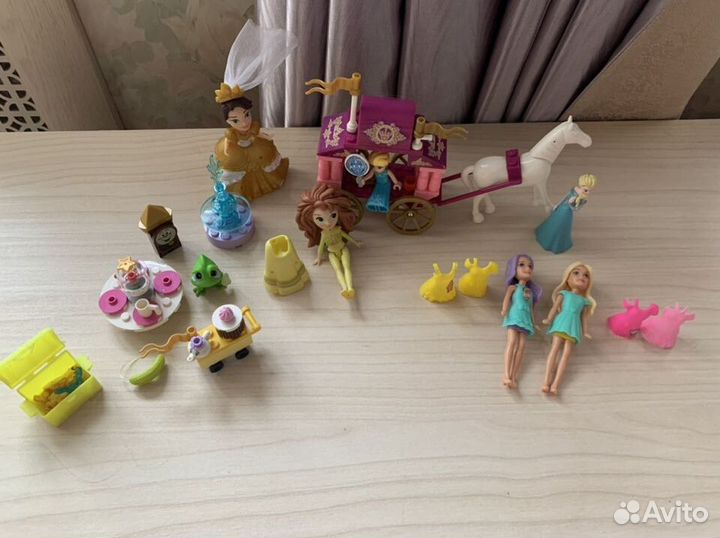 Набор кукол и аксессуаров