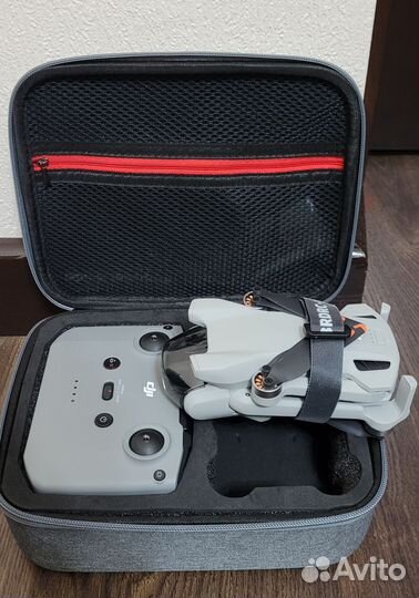 Квадрокоптер DJI Mini 3