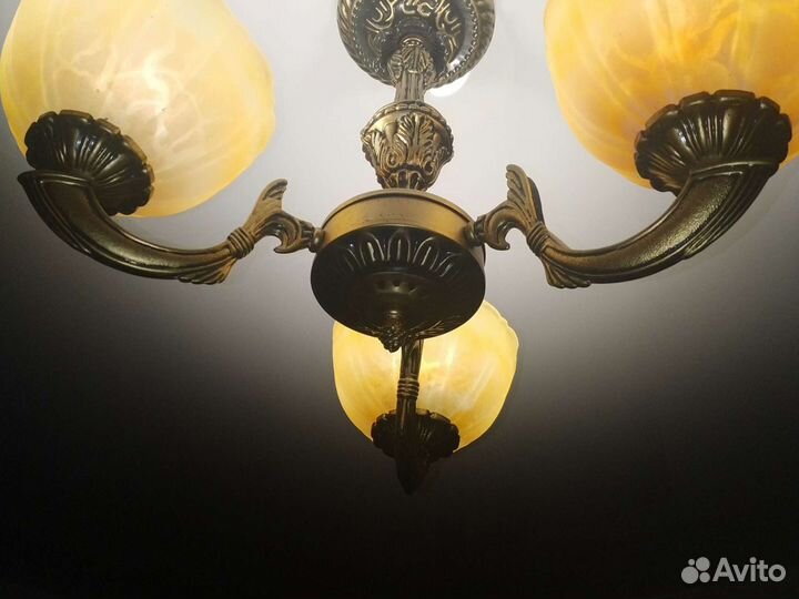 Люстра подвесная потолочная