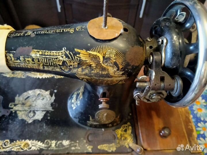 Швейная машина Singer