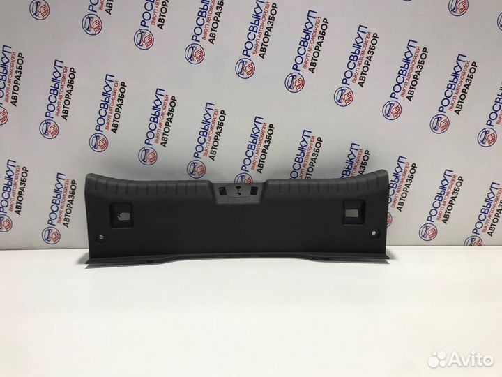 Накладка задней панели Kia Ceed 1