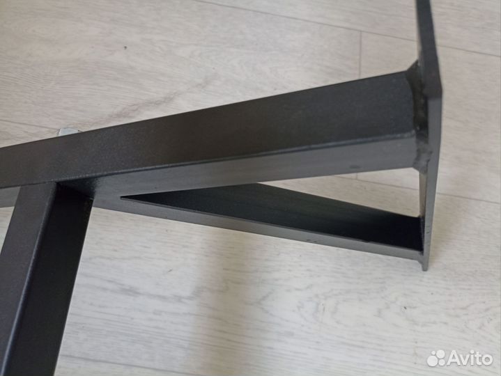 Турник настенный