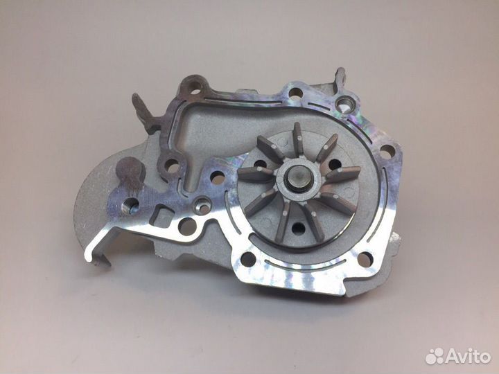 Помпа водяная Renault Logan 1.4/1.6 8V 04-13