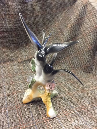 Фарфор. Статуетка «Пара ласточек»