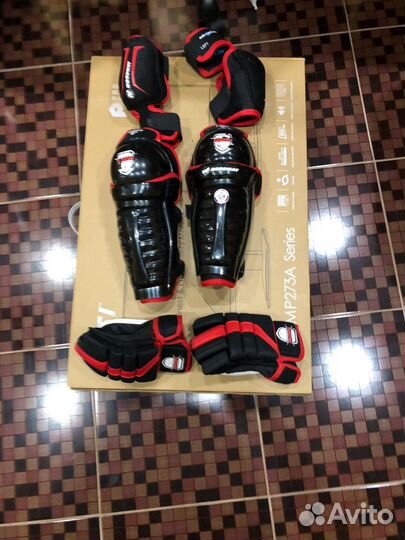 Детский набор хоккейной защиты