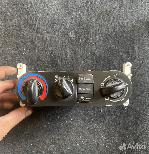 Блок управления климат контролем Nissan Almera N16