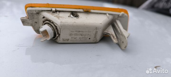 Габаритный боковой фонарь VW 1K5945071A
