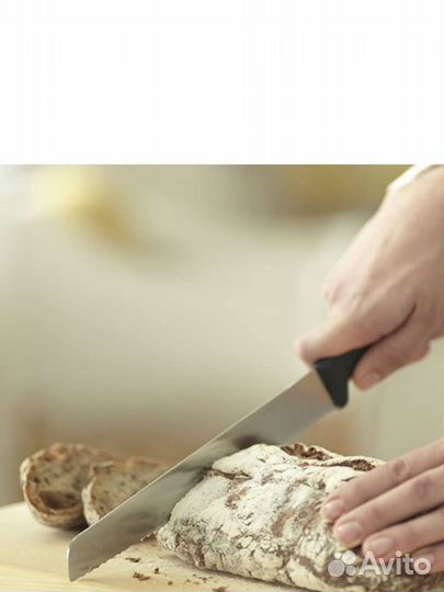 Нож для хлеба Fiskars FF 1014210