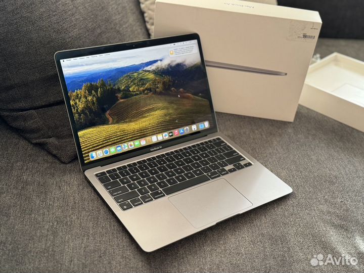 Apple MacBook air 13 2020 m1 8/512 отличный