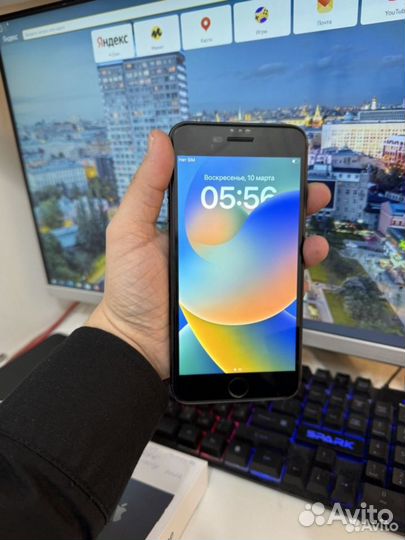 iPhone 8 Plus, 64 ГБ