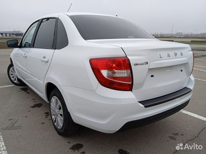 LADA Granta 1.6 МТ, 2023, 165 км