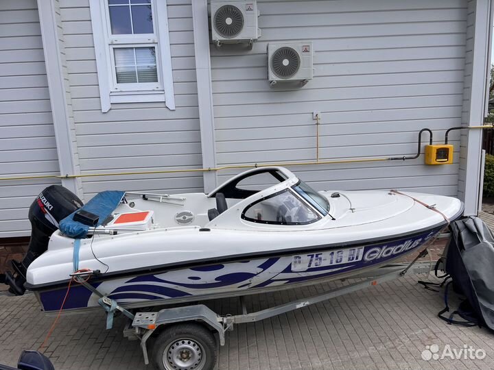 Лодка с жестким корпусом