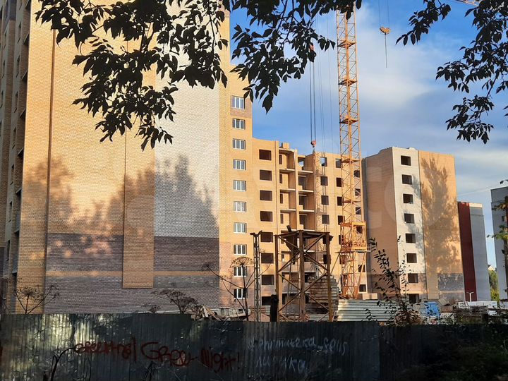 2-к. квартира, 54 м², 2/10 эт.