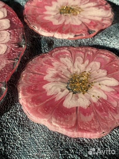 Поднос и подстаканники