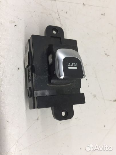 Кнопка стеклоподъемника задняя правая (Kia Optima)