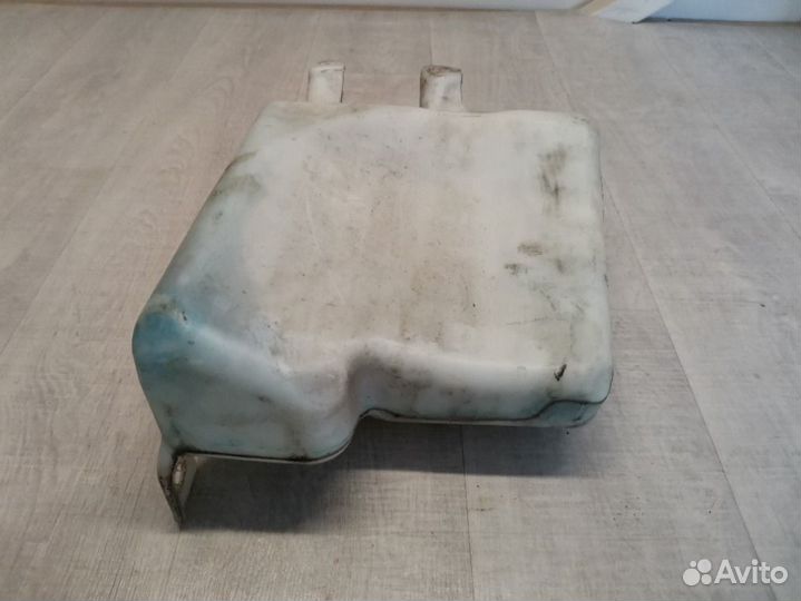 Бачок омывателя Nissan Note E11 1.6 HR16DE 2006