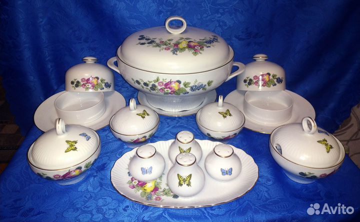 Столовый и чайно-кофейный сервиз на 12 персон