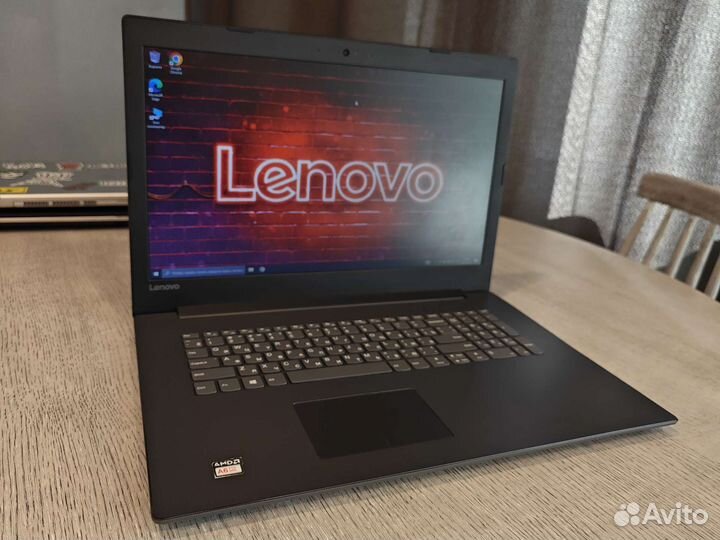 Lenovo 320 17