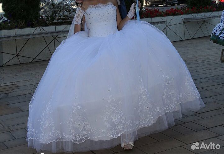 Свадебное платье