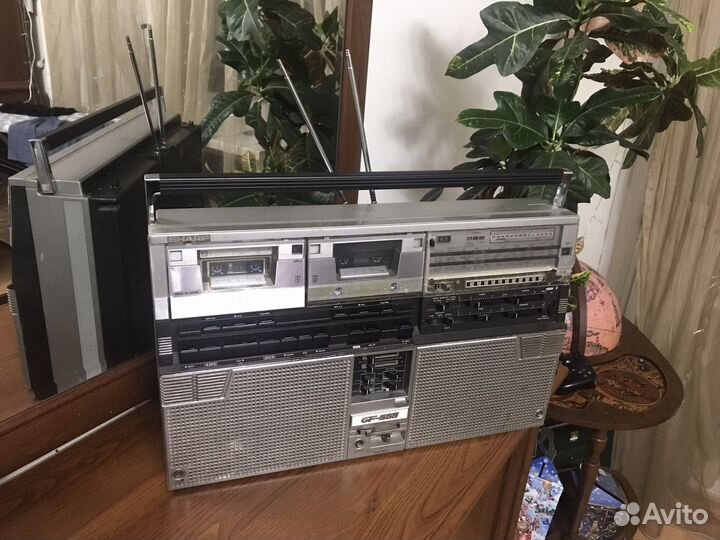 Магнитола Sharp GF-555