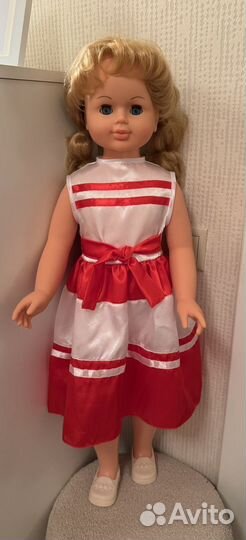 Шагающая кукла Снежана (новая, без коробки)