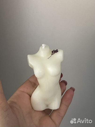 Свеча женское тело