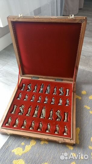 Шахматы подарочные с бронзовыми литыми фигурами