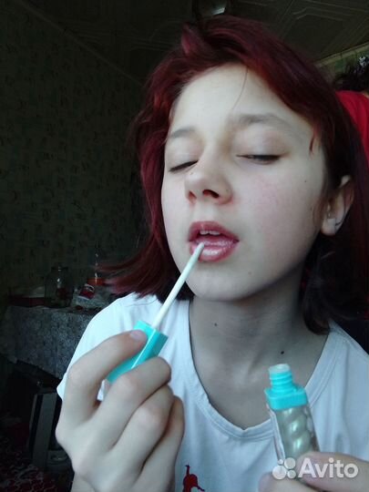 Помада с блеском