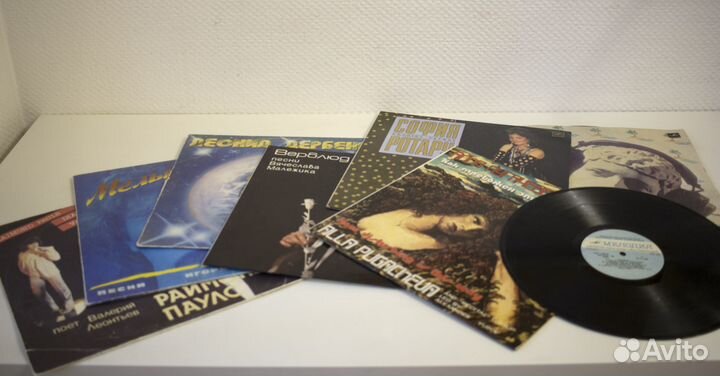 Коллекция виниловых пластинок