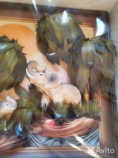 Картина слоны объемное панно из кожи 60х80 см