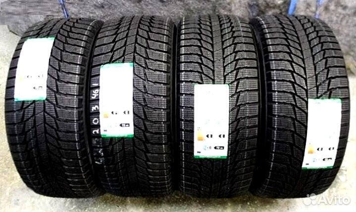 Triangle PL01 215/45 R17 92R