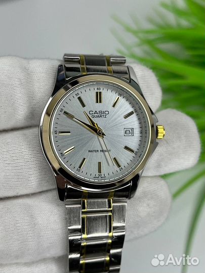 Наручные часы Casio позолоченые