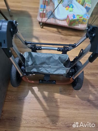 Детская коляска 3 в 1 Luxmom V9