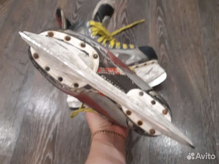 Хоккейные коньки bauer
