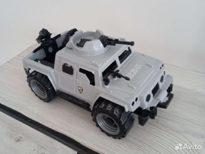 Бронетранспортер Пикап