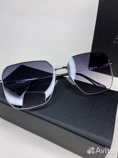 Солнцезащитные очки Dior женские
