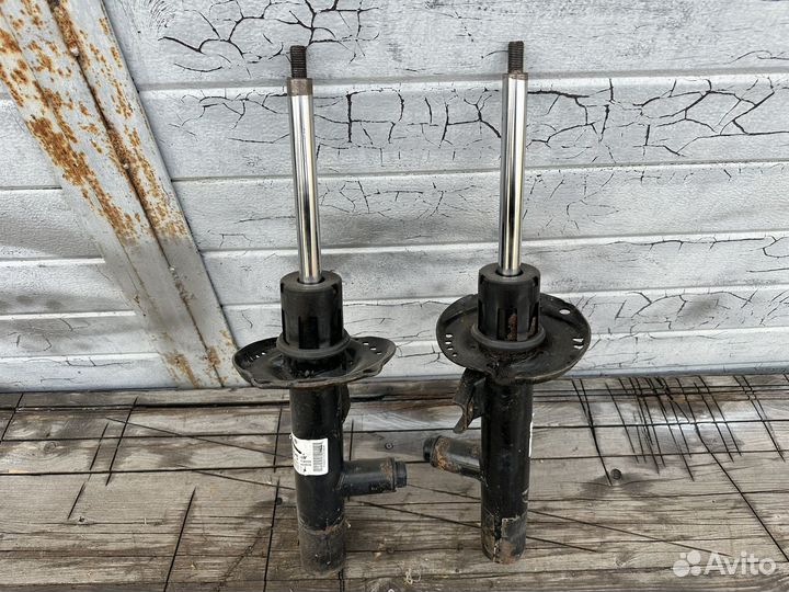 Передние амортизаторы DCC MQB