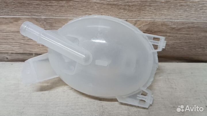 Бачок расширительный Renault Logan 2 2014