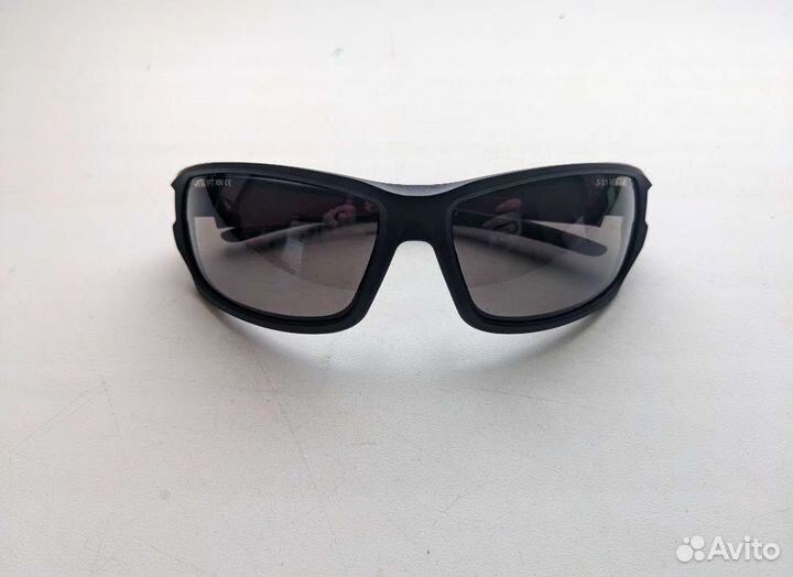 Солнцезащитные очки мужские